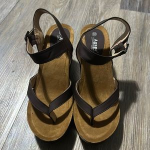 New without box Women’s Agape wedge Sandles
